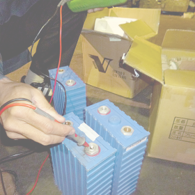 新しい電池への取り替え