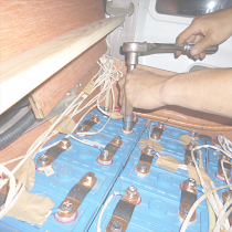 取替後の締め付け確認作業