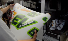 デカールはマットな仕上がり