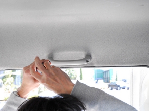 左右のリアハンドルの取り付け