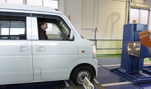 制動、メーター確認、ライト光軸の検査