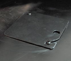 スライド式のブレーカースイッチ開閉カバー