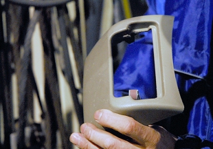 灰皿は取り払い、3連のシガーソケット設置用に加工