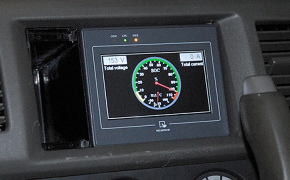 モニターが管理画面を表示