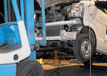 ハブから地上60cmまで上げて、リアの車重を測る