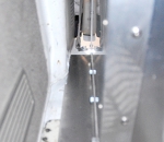 ボディの幅を最大に生かして取り付ければ、幅員が固定をより強固にしてくれる