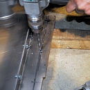 ボルト用の穴空け作業開始