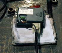 BMSのモニターに延長配線を接続