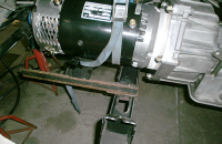 モーター位置のセンター出し、マウントの位置、モーターとマウントの取り付け