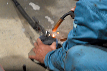 プーリーにクランク角センサーを溶接。