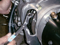 メガネレンチで部品の増し締め