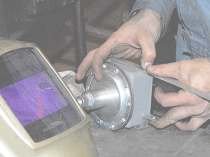 ブレーキ部品の取り付けステーづくり